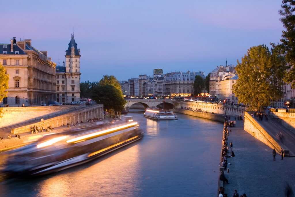 Evening Cruise on the Seine River in Paris