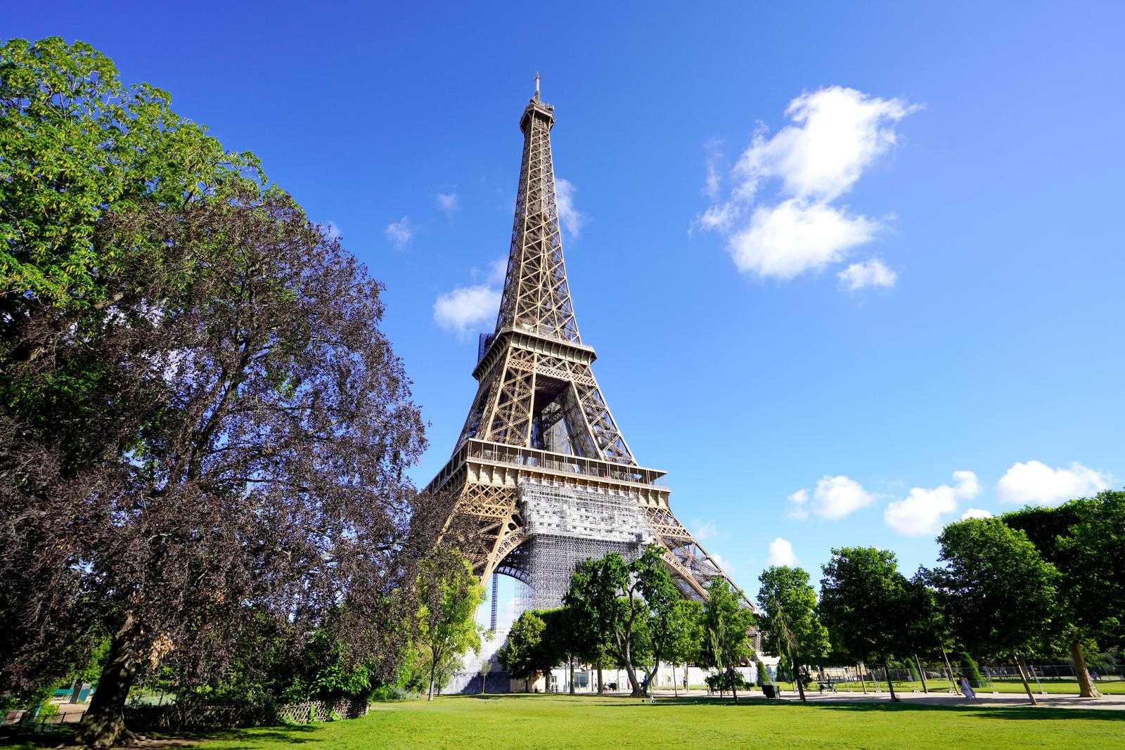 6 Easy Ways to Get Eiffel Tower Tickets Without the Long Lines
