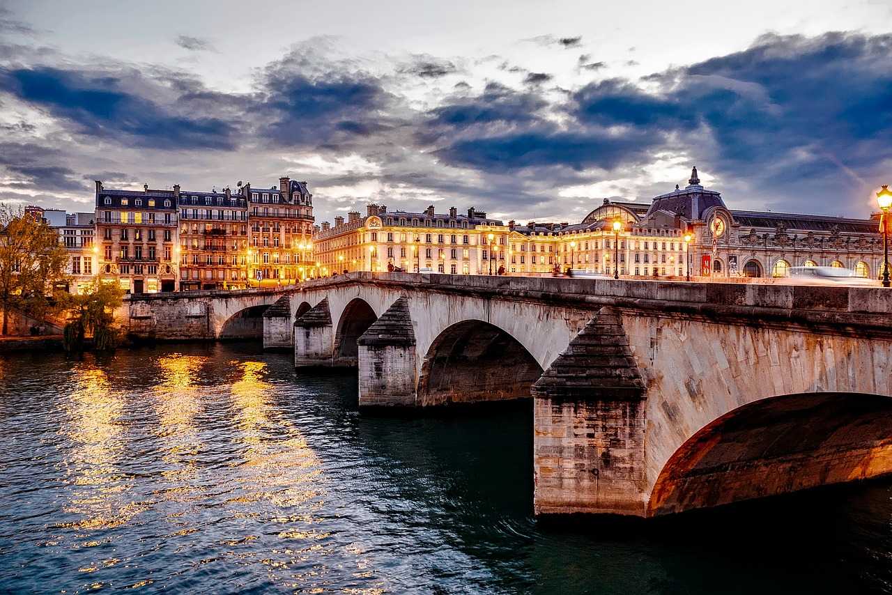 Seine River Cruise with Wine Tasting