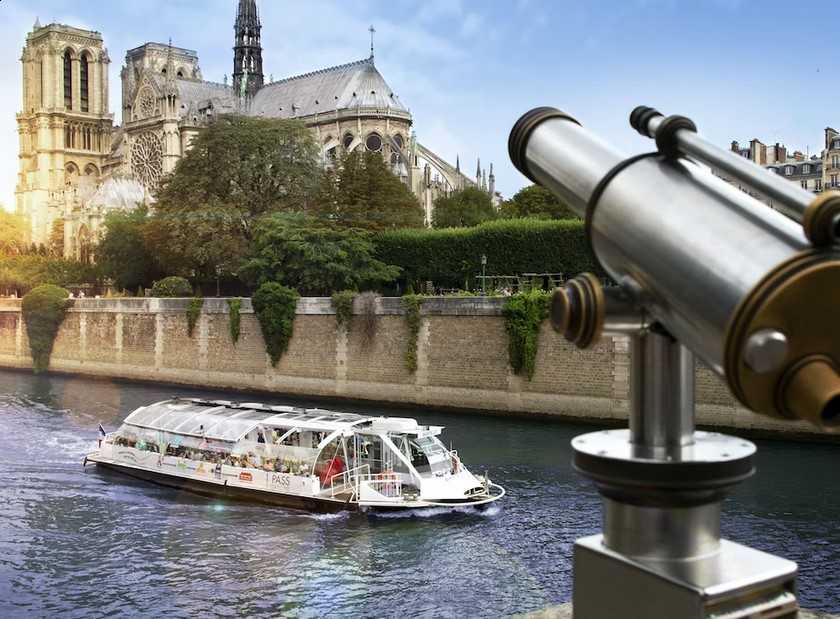 Batobus Paris - The Complete guide to the popular Cruise in Paris!