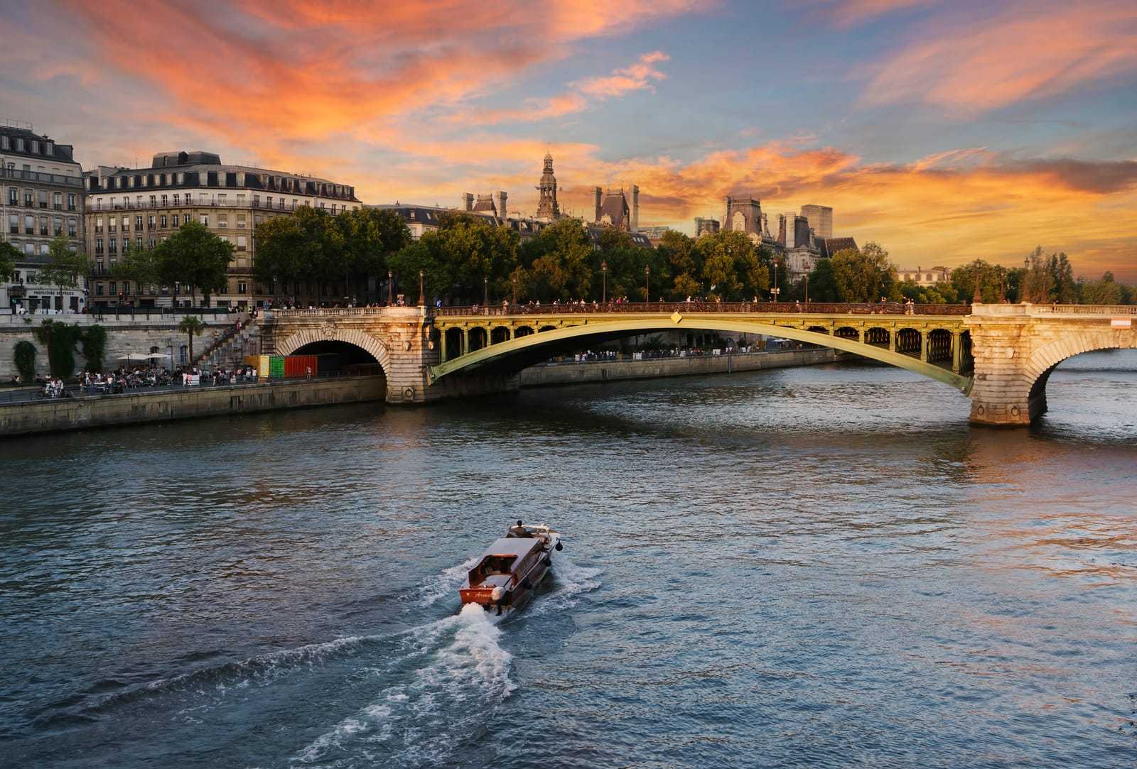 Bateaux Parisiens route map