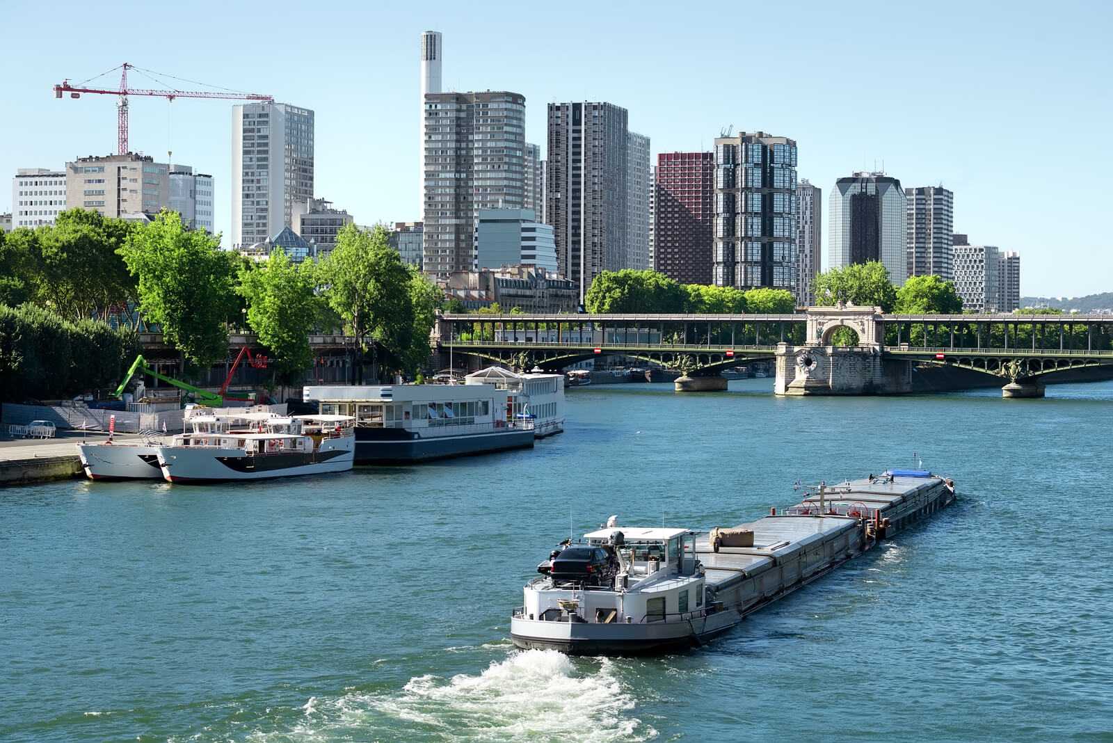 Do you need reservations for Seine River cruise