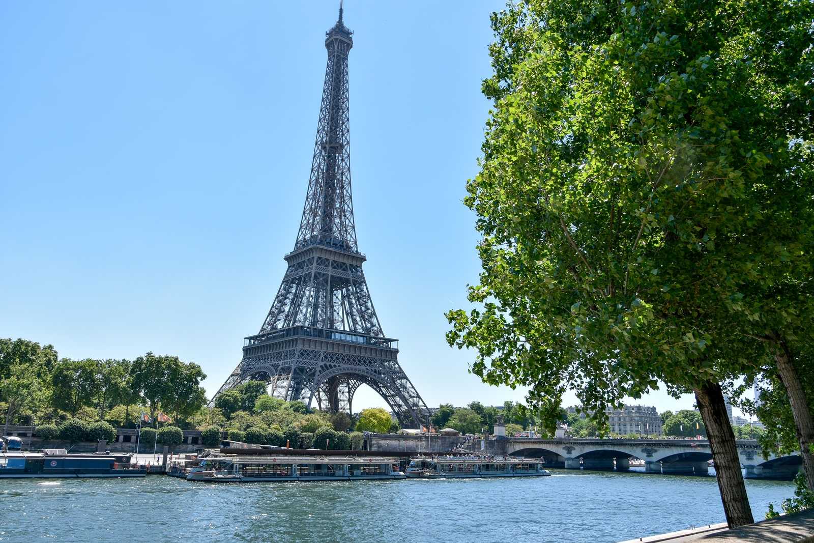 Seine River Cruise with Eiffel Tower and Moulin Rouge