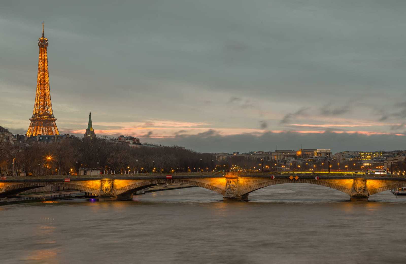 dinner seine cruise