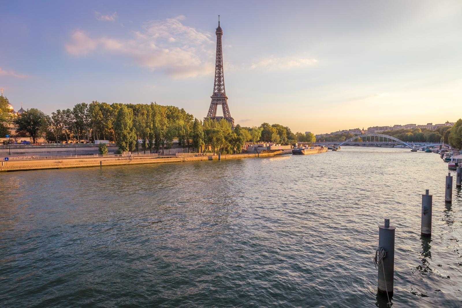 Versailles & Seine The Best of France in One Package