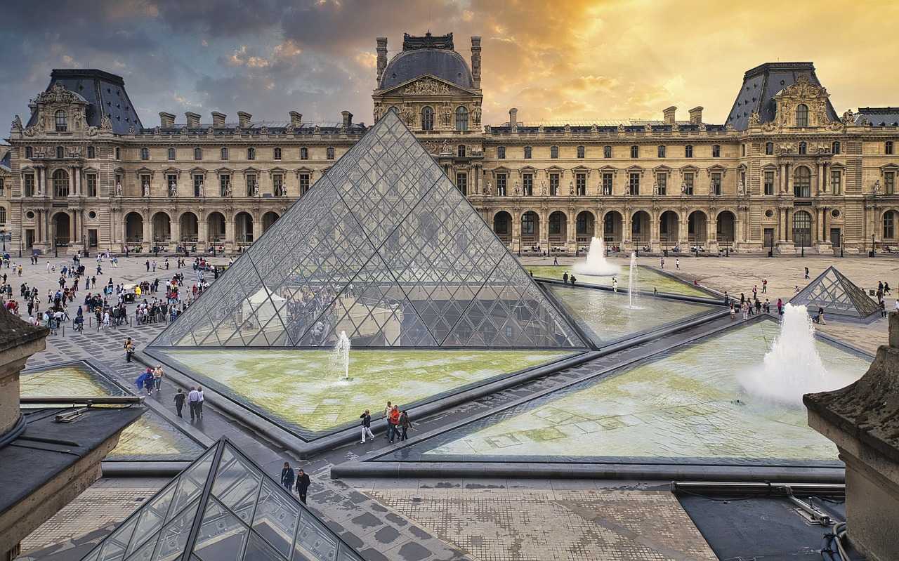 Seine River Cruise and Louvre Combo Tickets - All the Details!