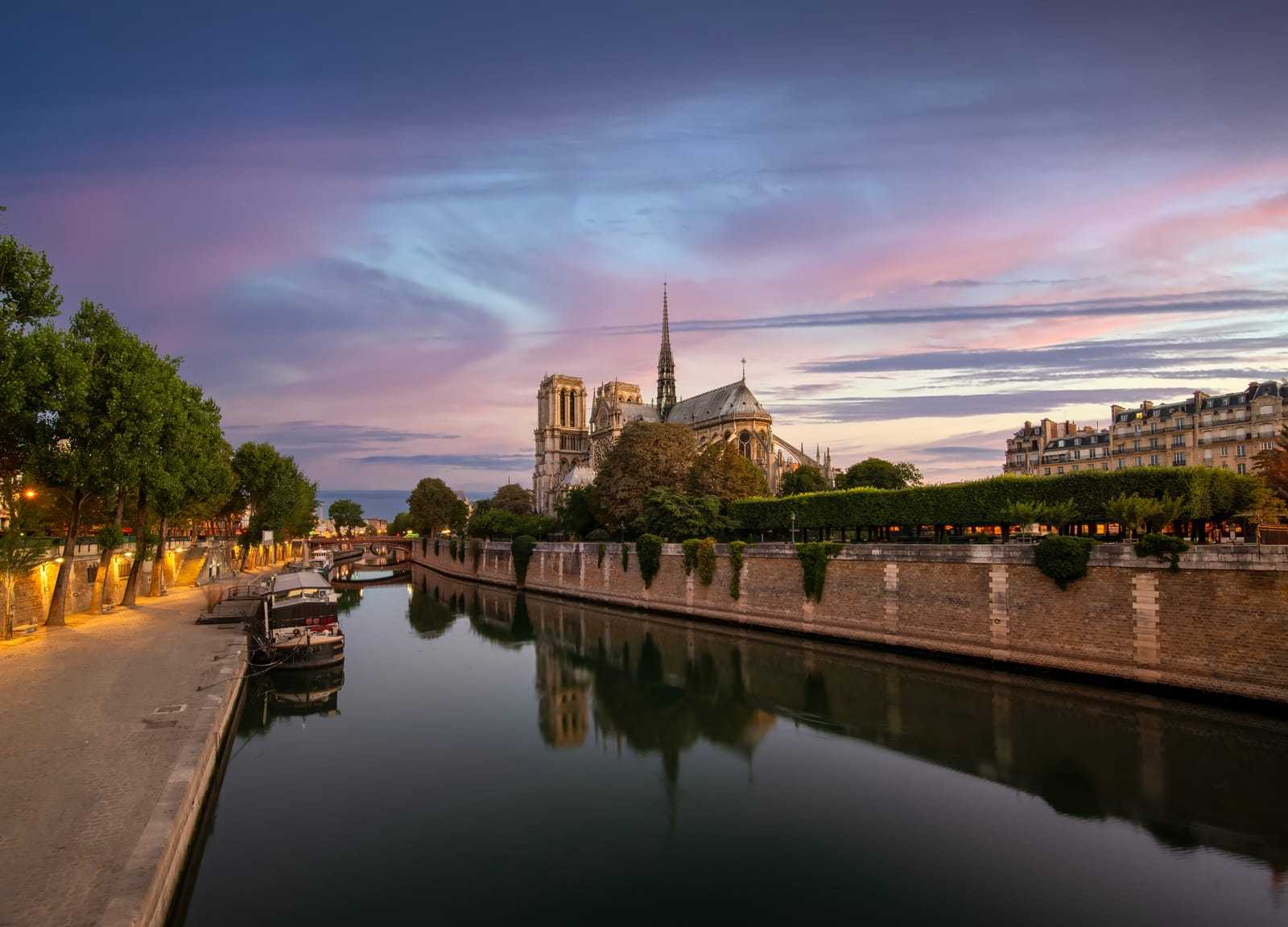 Private Seine River Cruise - Is It Worth It
